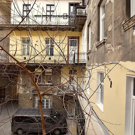 New Faces Design In Downtown Appartement Budapest