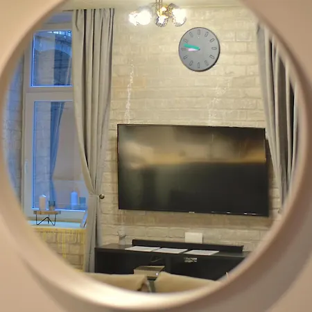 New Faces Design In Downtown Apartment *