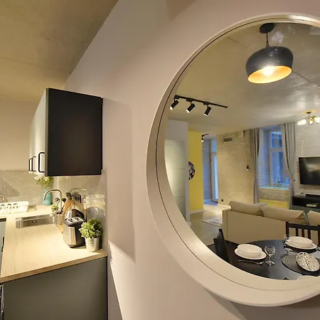 New Faces Design In Downtown Apartment Budapest